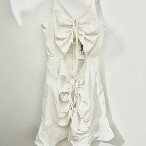 SMALL MINI WHITE DRESS CUTOUT